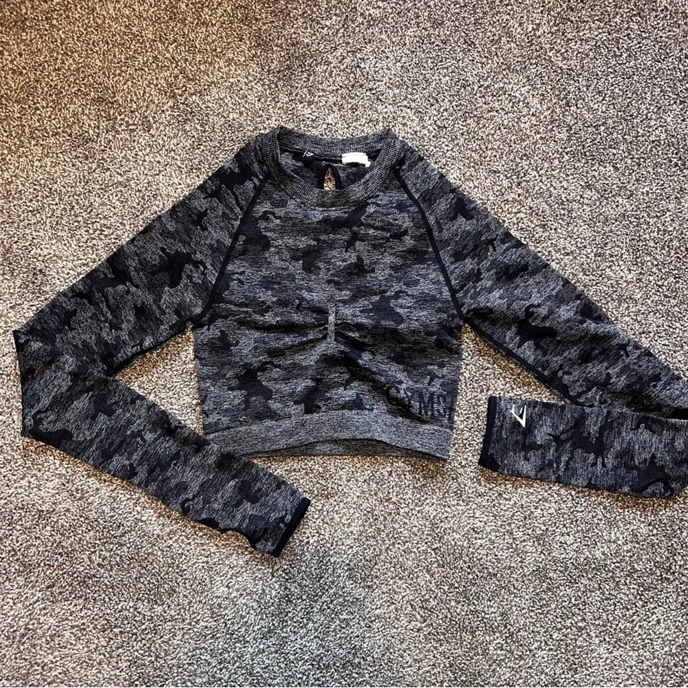 Gymshark Adapt Camo Seamless Long Sleeve Crop Top XS